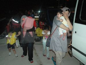 Kundaktaki bebeği ile birlikte ölüme yolculuk yaptı