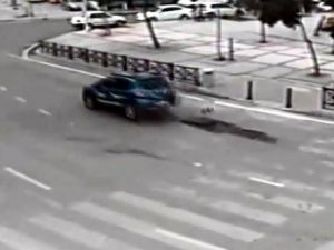 Birbirinden ilginç kazalar MOBESE’de