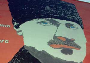 Hiç mi Atatürk resmi görmedi!