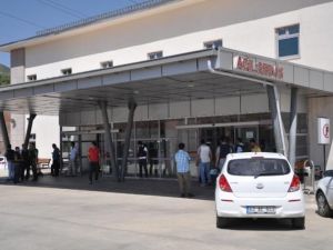 Teröristler kızının yanından şehit ettiler