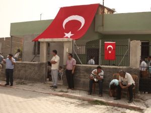 Şehit polis memurunun evinde yas hakim