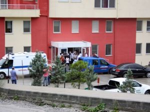 Üzerine patlayıcı bağlayan mühendis eski iş yerini bastı