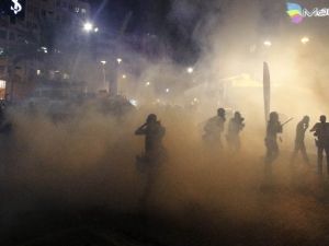 Protesto grubuna polis müdahalesi