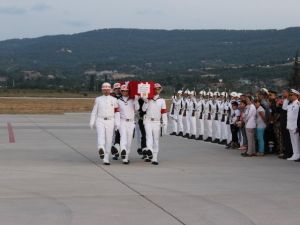 Şehit cenazesinde CHP’li Vekile şok protesto