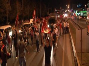 Saygı yürüyüşü E-5 trafiğini durma noktasına getirdi