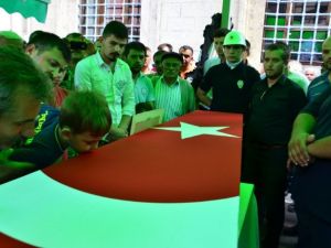 Dayıya son öpücük