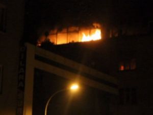 HDP binası böyle yakıldı