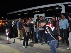 Tekne faciaları göçmenleri karayoluna yönlendirdi