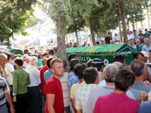 Metan gazından zehirlenen kardeşler toprağa verildi