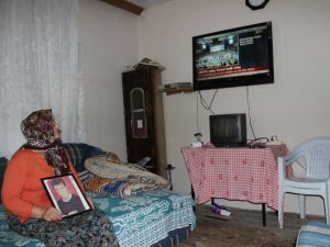 Elinde fotoğraf Cumhurbaşkanına seslendi