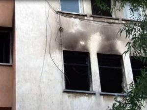 Polis lojmanlarında yangın