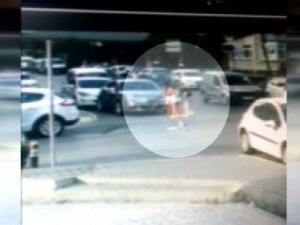 Yere düşen 14 TL’yi alıp kayıplara karıştı