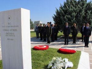 Cemal Gürsel kabri başında anıldı