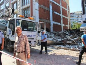 İstanbul’da 5 katlı bina çöktü: Enkaz altında 1 kişi var