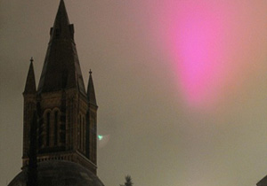 Londra'daki Esrarengiz Pembe Bulutun Sırrı Çözüldü.