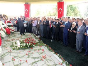 Menderes ve arkadaşları dualarla anıldı