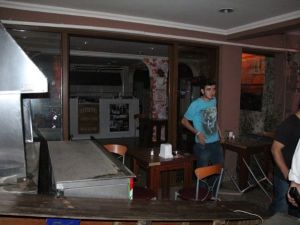 Baz istasyonu tepkisi lokanta dağıttırdı