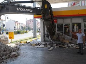 CHP’li vekilin çalışanları akaryakıt istasyonunu bu hale getirdi