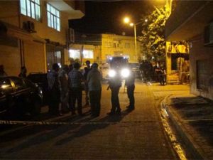 Kendi evinde başından vurularak ağır yaralandı!