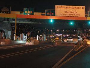 Köprü ve otoyollarda ücretsiz geçiş başladı