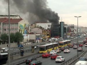 Dumanlar E-5’ten de görüldü