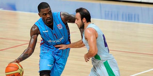 Trabzonspor Royal Halıyı parçaladı