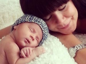 Tescilli güzel anne oldu