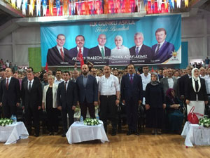 Yasaklı seçim şarkısı Trabzon'da çalındı!