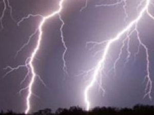 Yıldırımın çarptığı çoban hayatını kaybetti