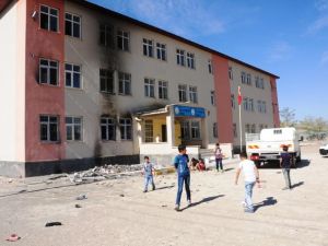 Terör yüzünden o okulda zil çalamadı