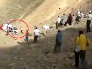 Helikoptere yaklaştı kafası koptu! Korkunç kaza!