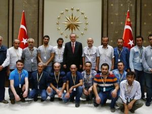 16 Türk işçiyi kabul etti