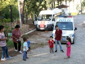 Polisi görünce sığınmacıları bırakıp kaçtı