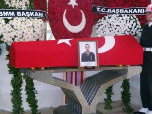 Şehit onbaşı son yolculuğuna uğurlandı