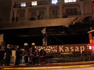 Beylikdüzü’nde iki katlı restoran kundaklandı