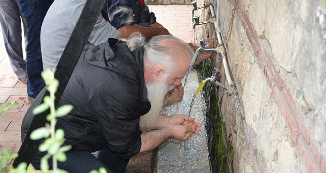 Başpiskopos Ayasofya'da cuma namazı kıldı