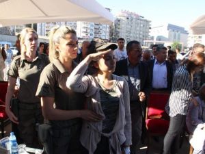 Şehit nişanlısını selamla uğurladı