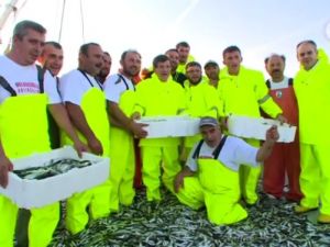 Başbakan balık tuttu