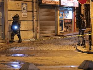 Motosiklet farı el bombası sanılınca...