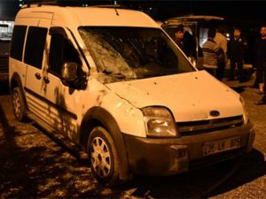 Kayalar mahalleye bomba gibi düştü!