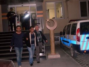 Tartıştığı eşini öldüren koca yakalandı!