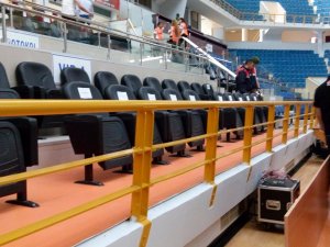 Hayri Gür'de bomba alarmı