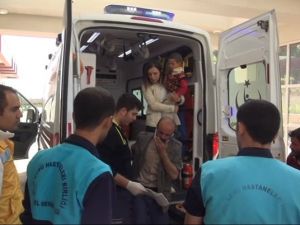 Minibüsle otobüs çarpıştı: 12 yaralı