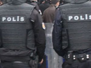 Yolu kapatan gruba polis müdahalesi: 13 gözaltı