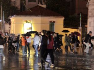 Mega kentte yağış etkili oldu