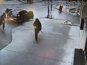 Filmleri aratmayan soygun kamerada