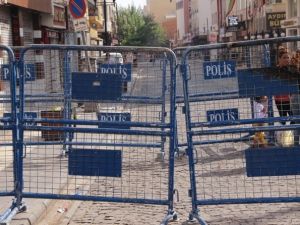 Sur’daki sokağa çıkma yasağı kaldırıldı