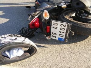 18 yaşındaki genç yarış motoruyla ölüme gitti