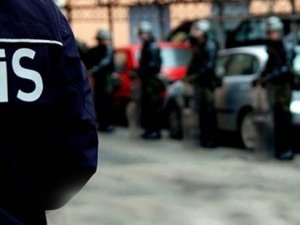 Samsun’da Kaçak Sigara ve Ruhsatsız Silah Operasyonu: 2 Gözaltı