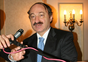 Bakan Özak'tan müjde